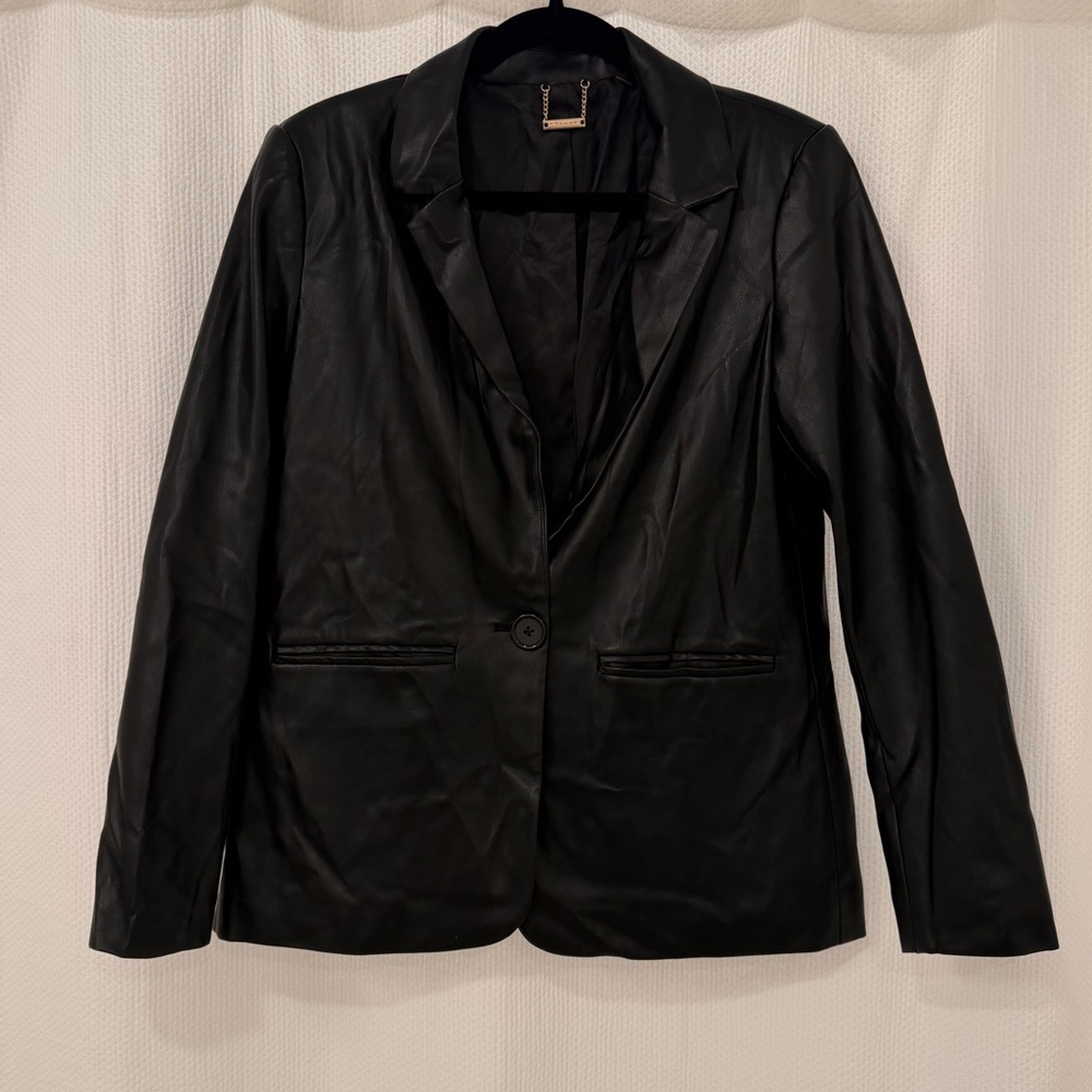 Faux leather blazer - Picture 2 of 2